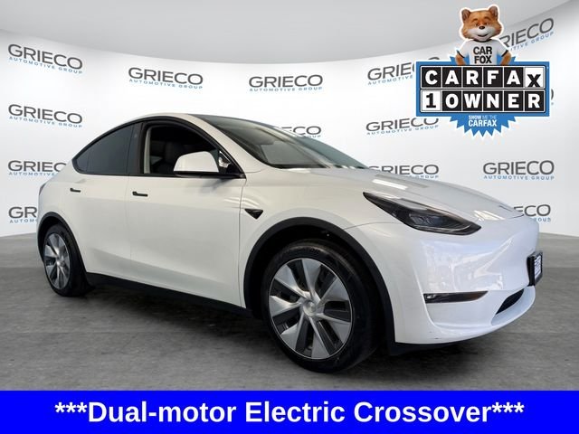 Used 2023 White Tesla Long Range image 1