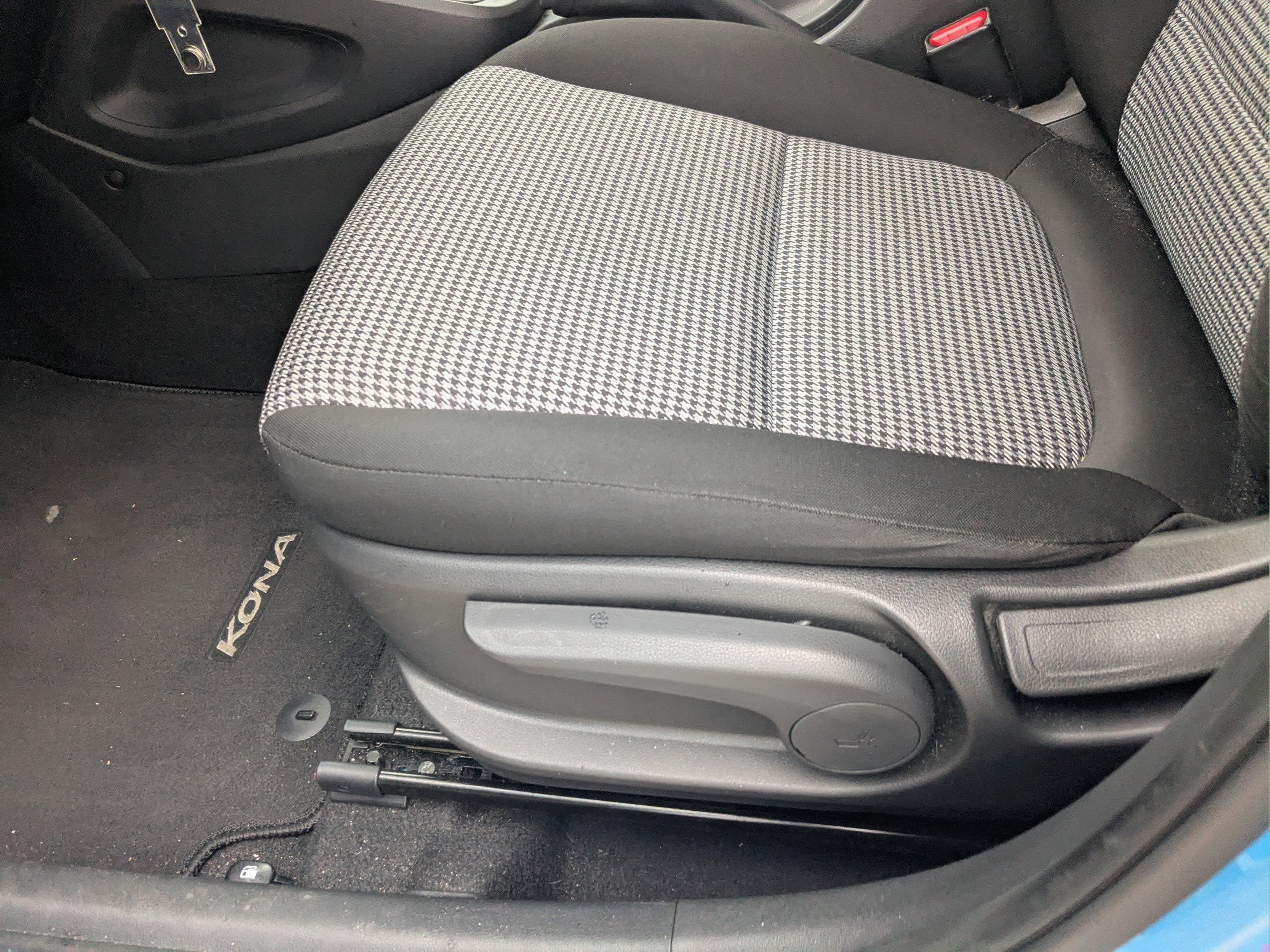 2022 Hyundai Kona SE - Photo 17