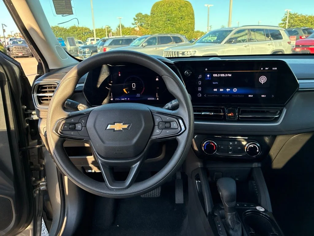 Used 2025 Gray Chevrolet LT image 20