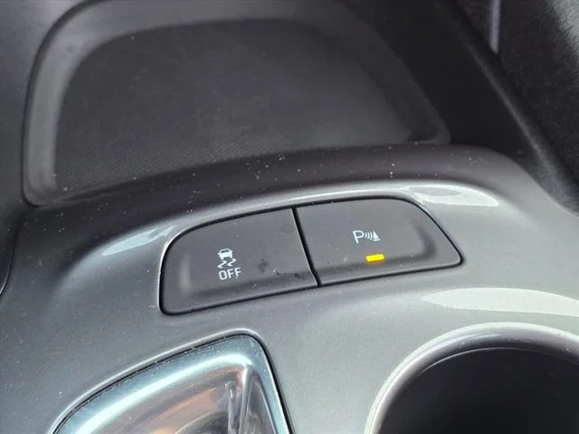 Used 2025 Summit White Chevrolet LS image 29