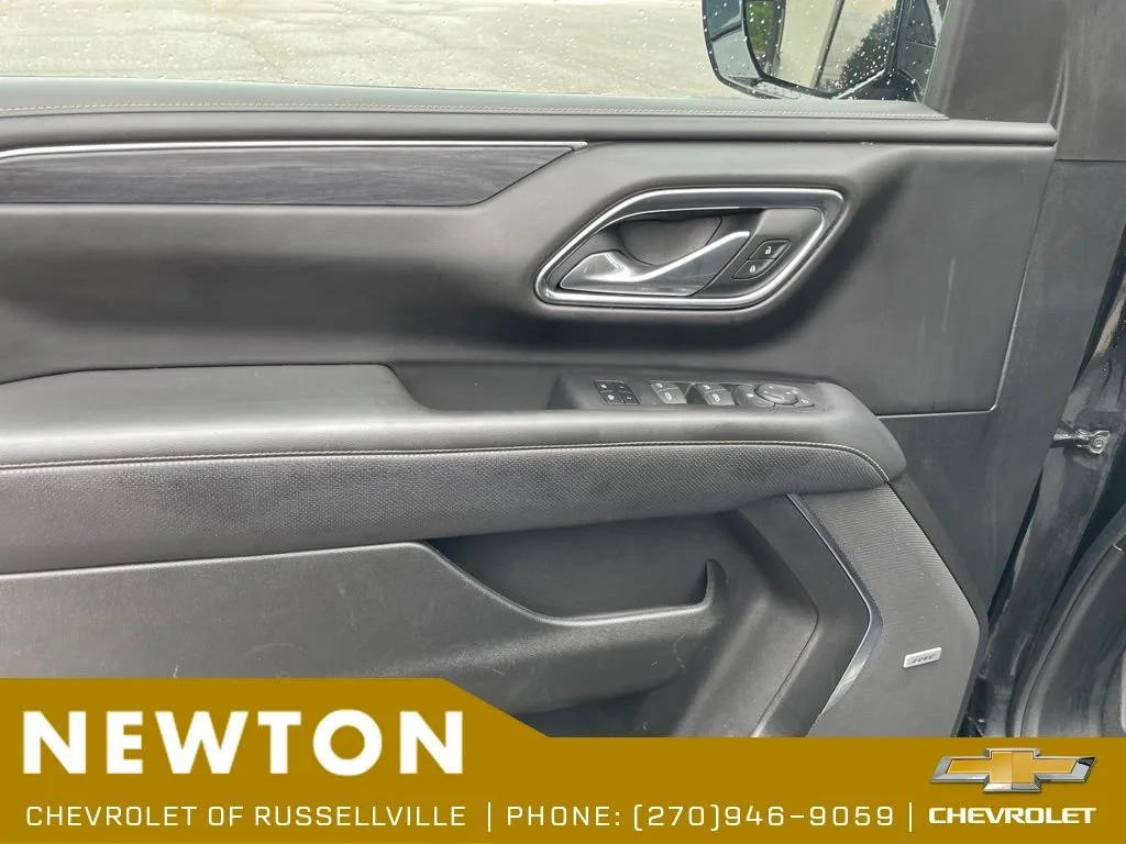Used 2024 Onyx Black GMC SLT image 8