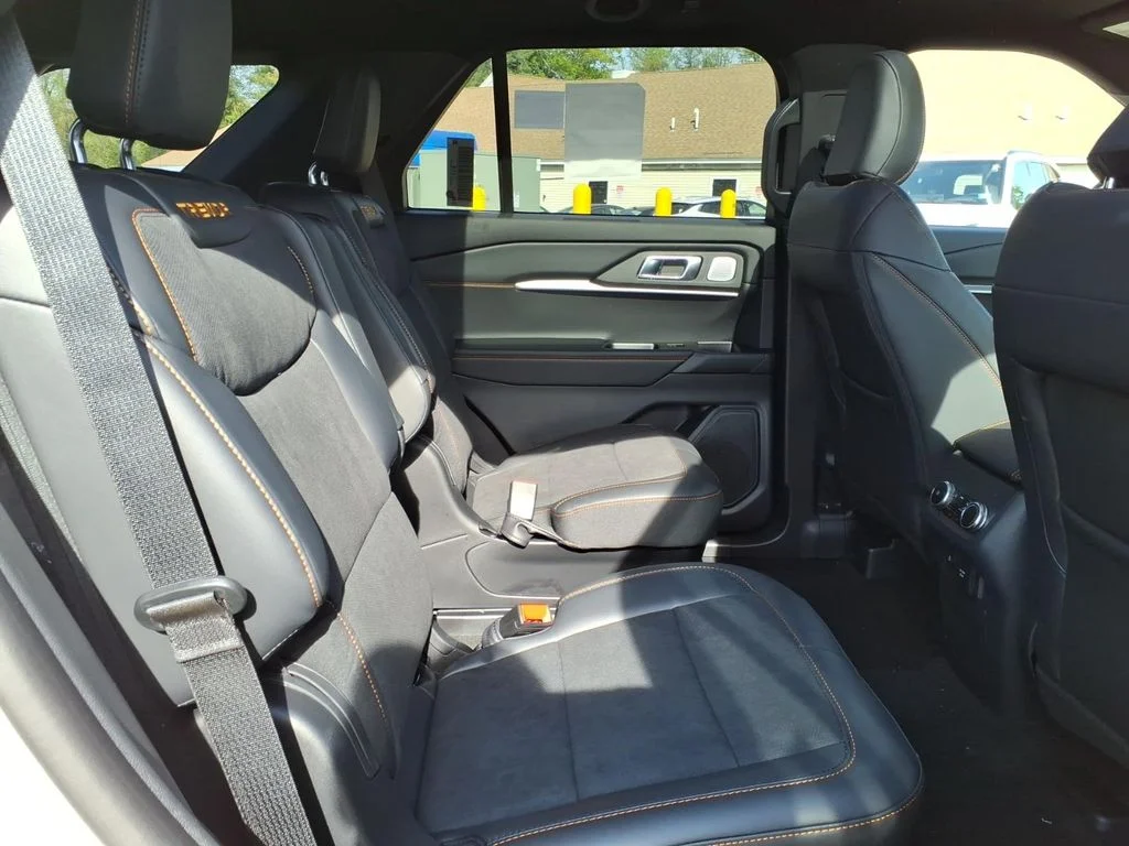 New 2026 Star White Metallic Tri-Coat Ford Tremor image 10