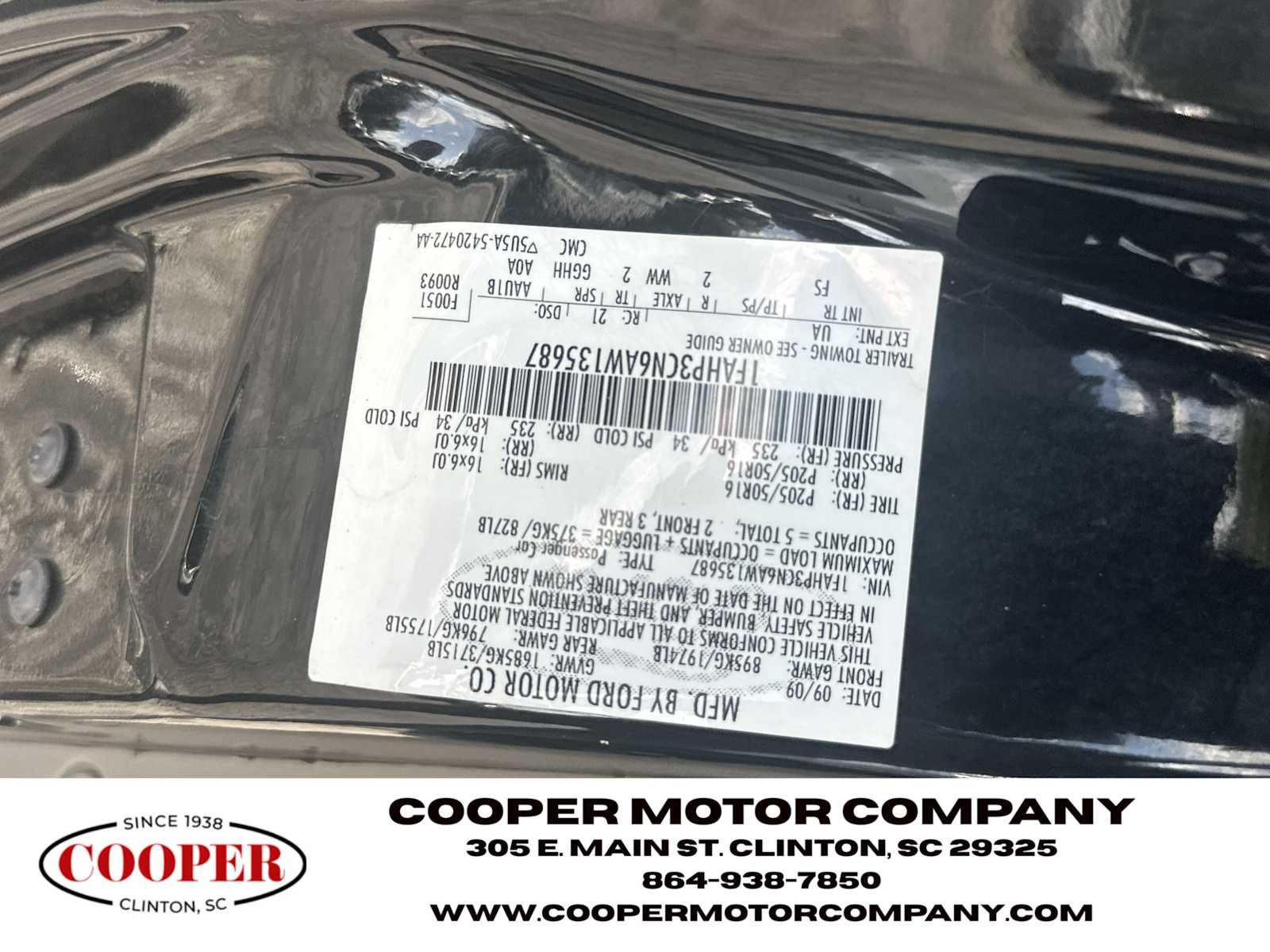 Used 2010 BLACK Ford SE image 28
