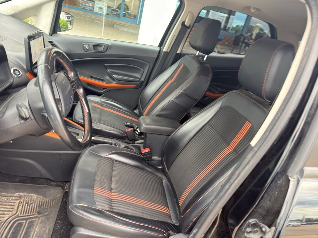 Used 2018 Shadow Black Ford SES image 13