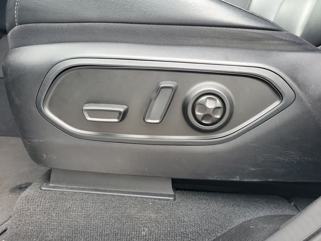Used 2023 Gray Jeep Limited image 16
