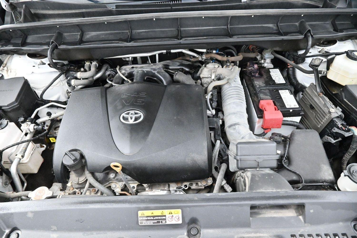 Used 2022 Wind Chill Pearl Toyota XLE image 43