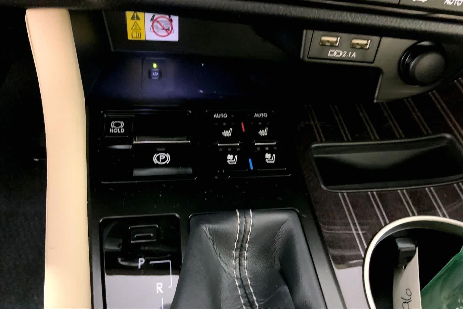 Certified Used 2021 Eminent White Pearl Lexus  image 34