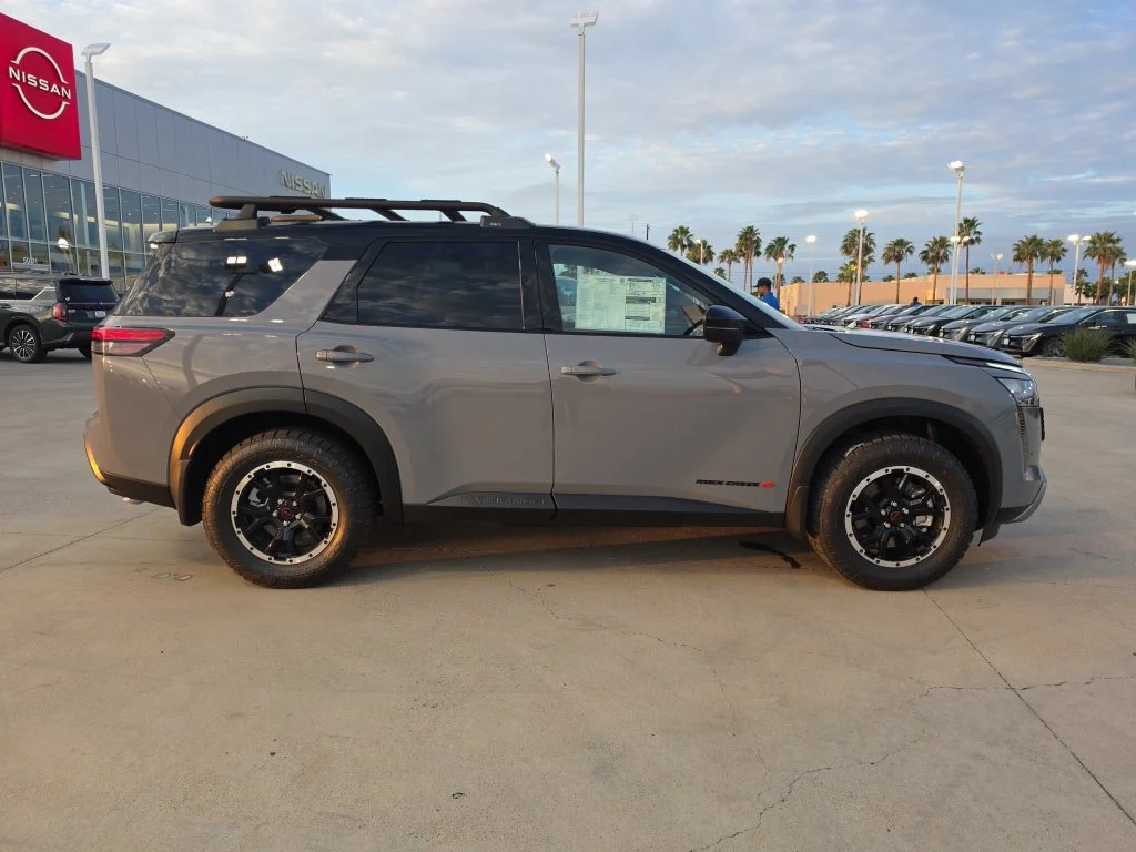 New 2026 Boulder Gray Pearl / Super Black Two-tone Nissan Rock Creek® image 8
