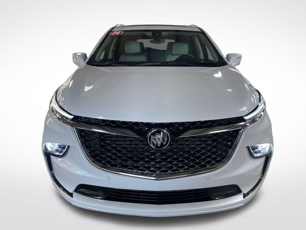 Used 2024 White Frost Tricoat Buick Avenir image 9