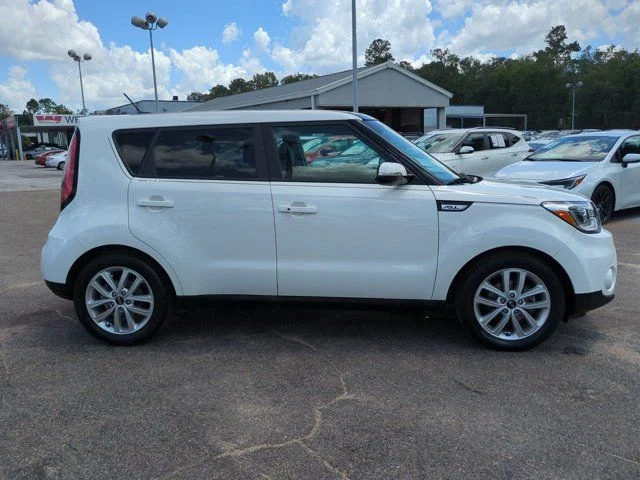 Used 2019 White Kia Plus image 4