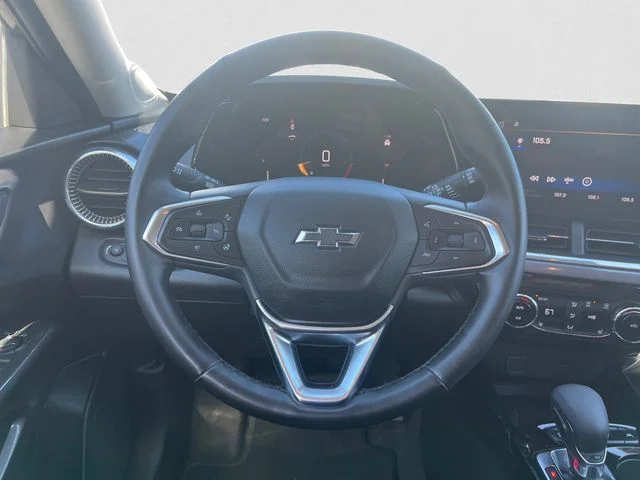 Used 2024 Black Metallic Chevrolet Activ image 12