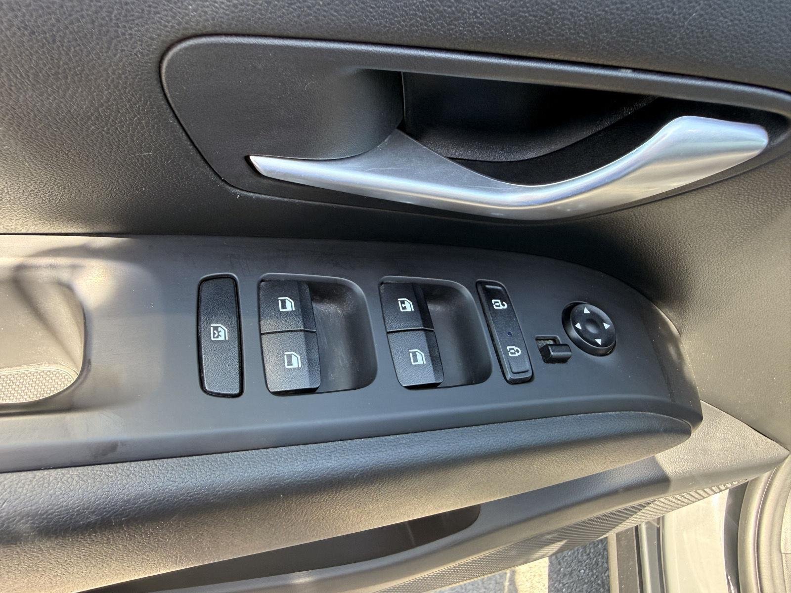 2024 Hyundai Santa Cruz SE - Photo 13