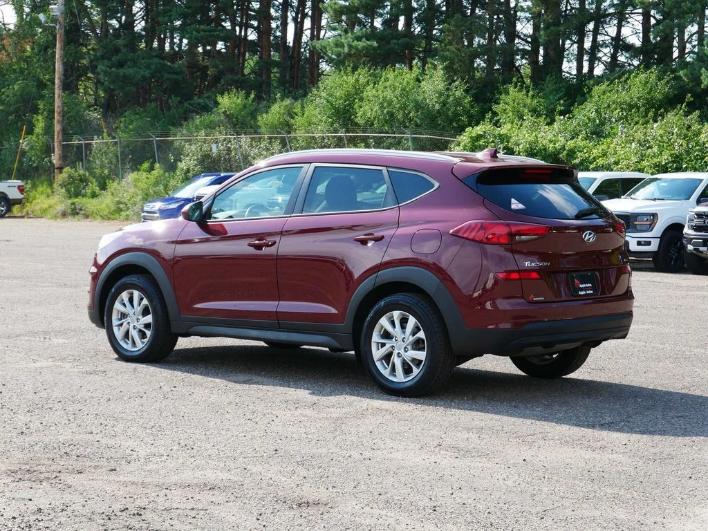 Used 2020 Red Hyundai Value image 4