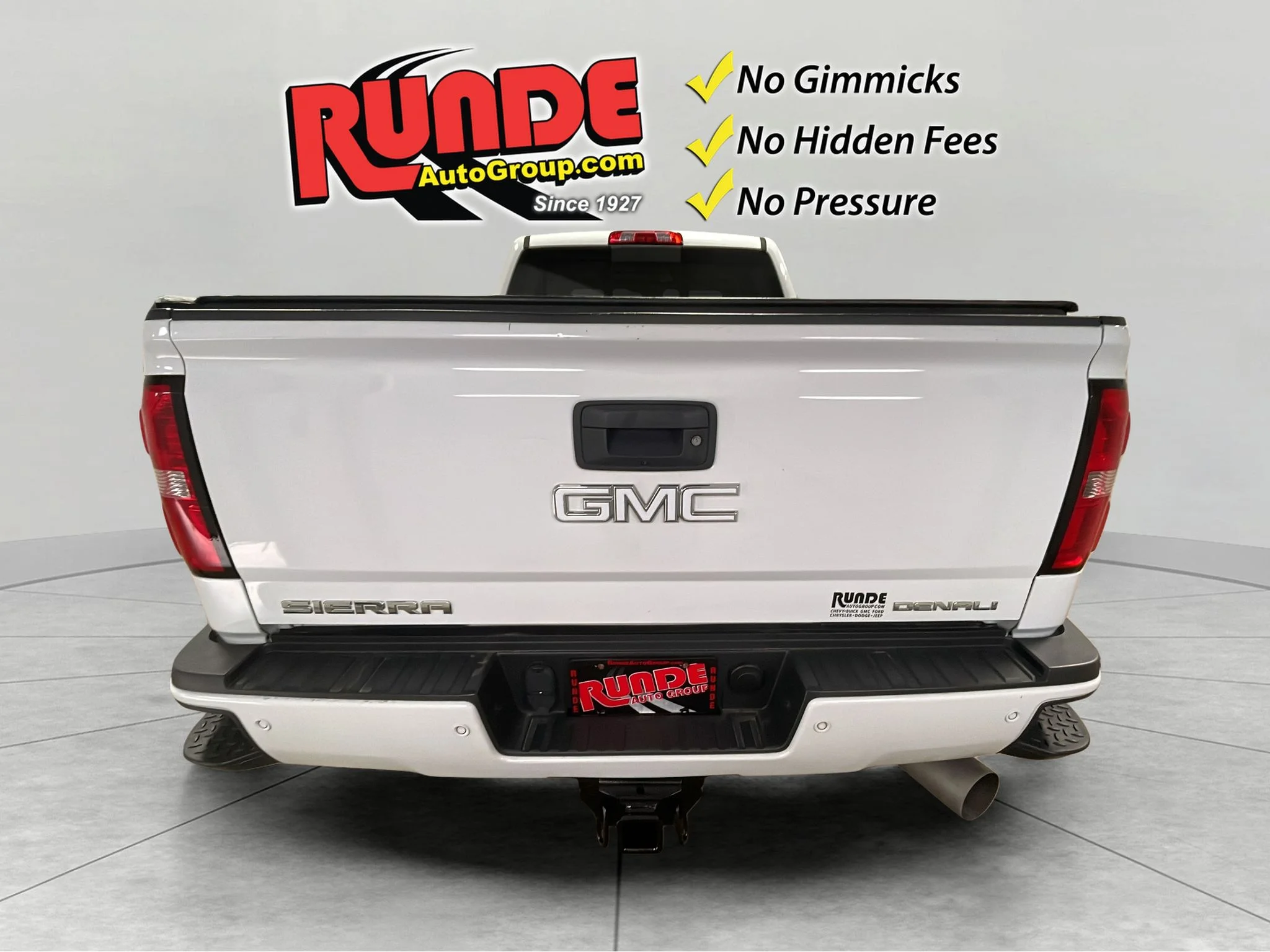 Used 2019 Summit White GMC Denali image 5