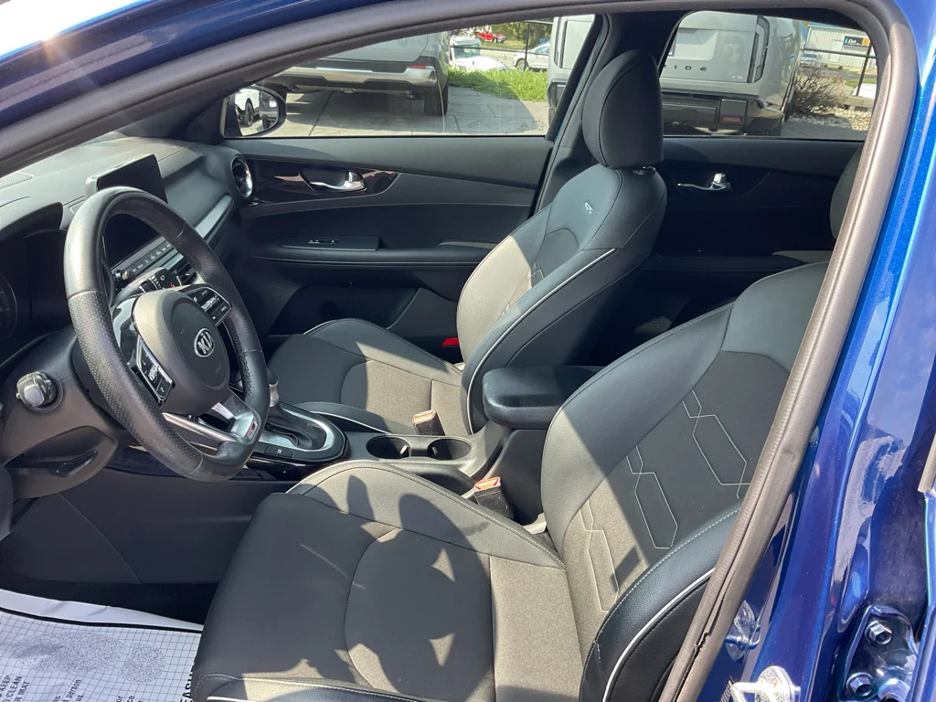 Used 2020 Deep Sea Blue Kia GT-Line image 22