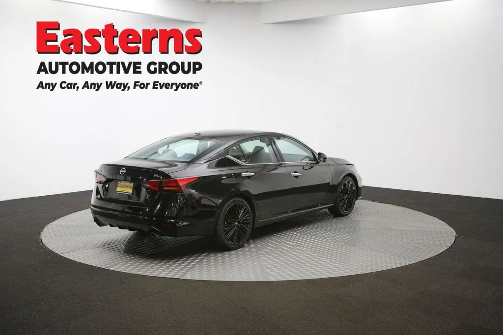 Used 2023 Black Nissan 2.5 SL image 40