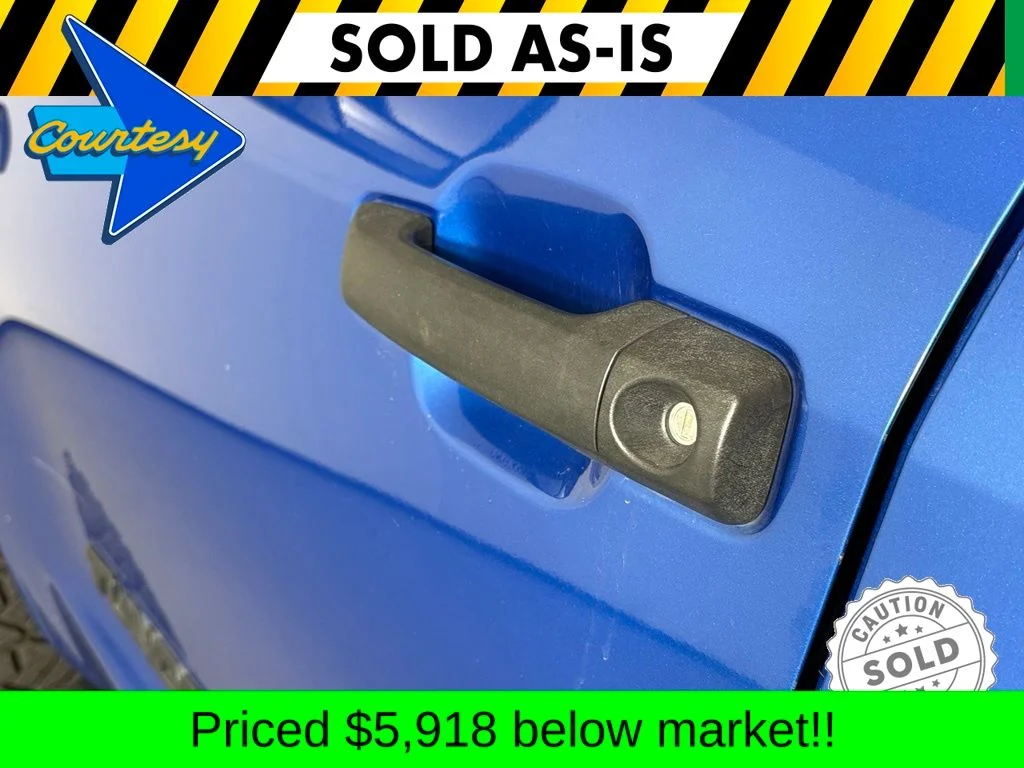 Used 2018 Blue Toyota SR5 image 12