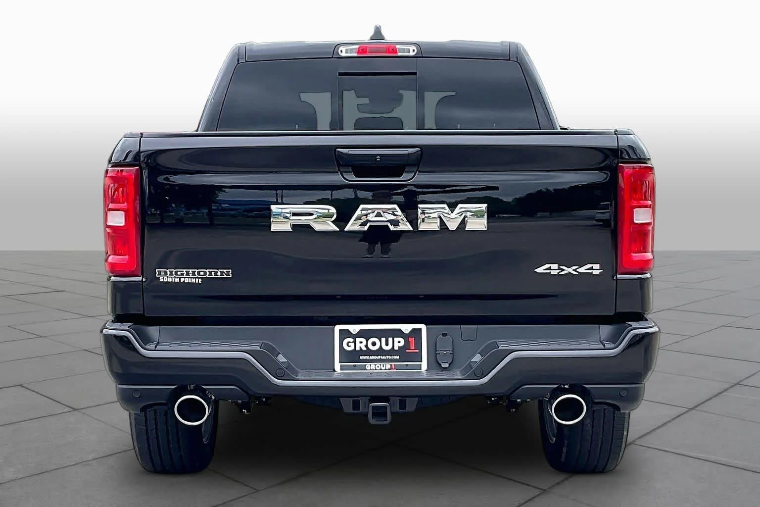 New 2026 Diamond Black Crystal Pearl-Coat Exterior Paint RAM Big Horn image 4