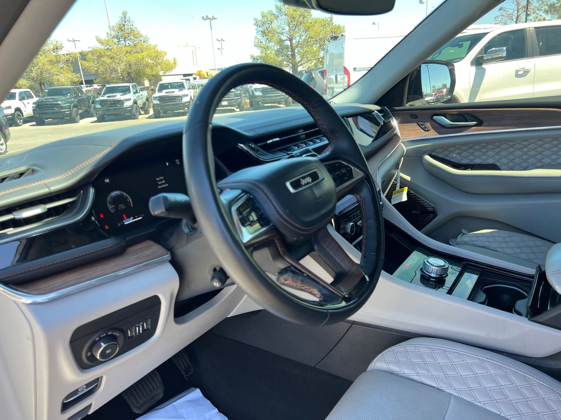 Used 2023 White Jeep Summit image 31