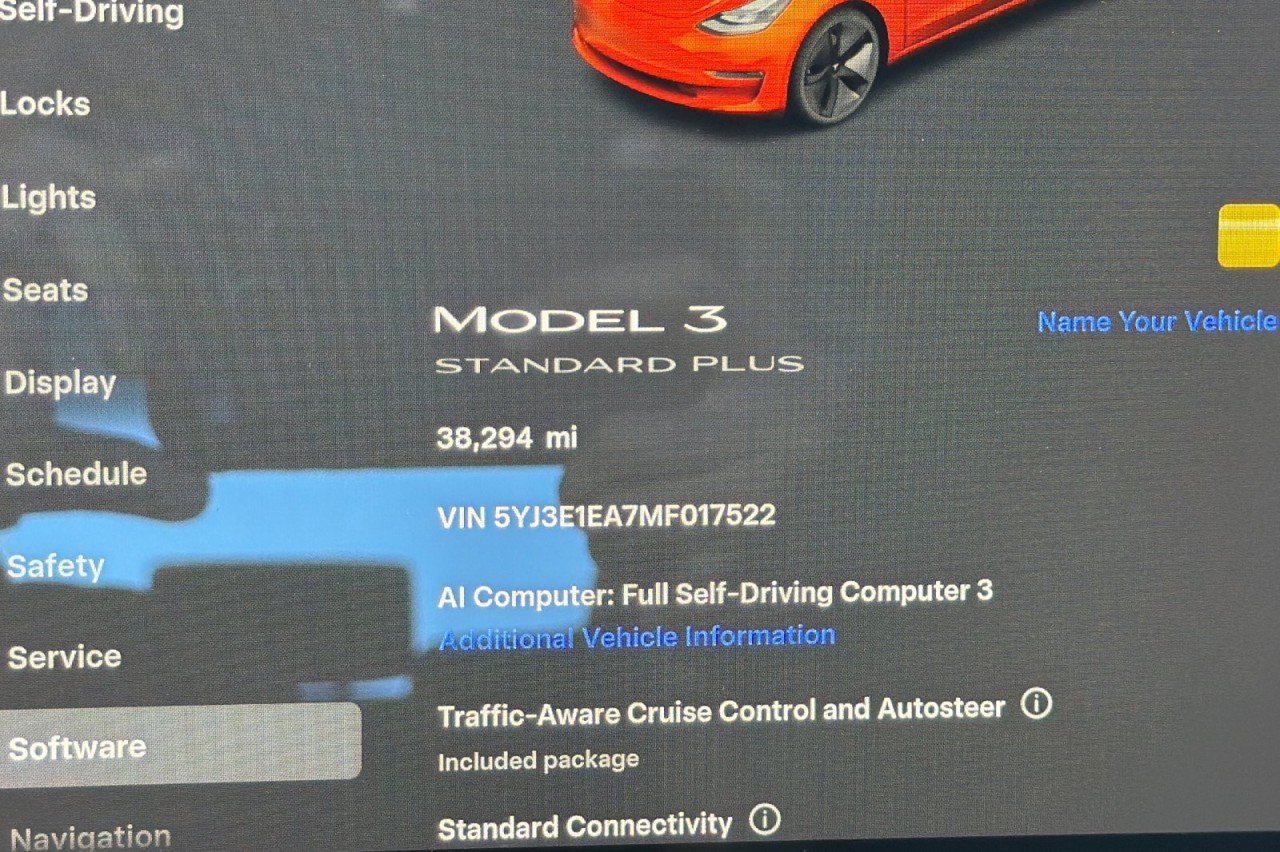 Used 2021  Tesla Standard Range Plus image 23