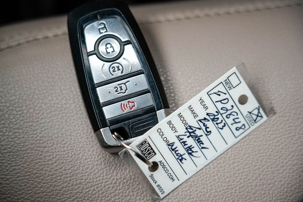 Used 2023 White Ford Limited image 35