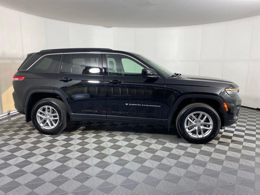 2025 Jeep Grand Cherokee Laredo - Photo 11