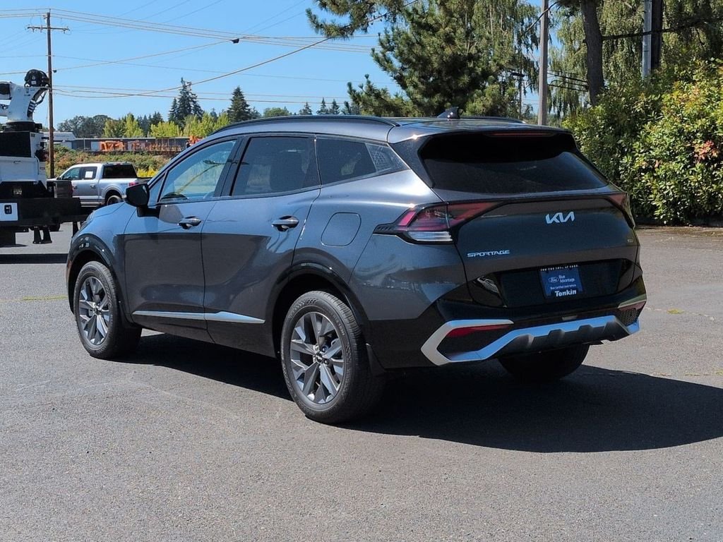 Certified Used 2023 Gravity Gray Kia SX image 3