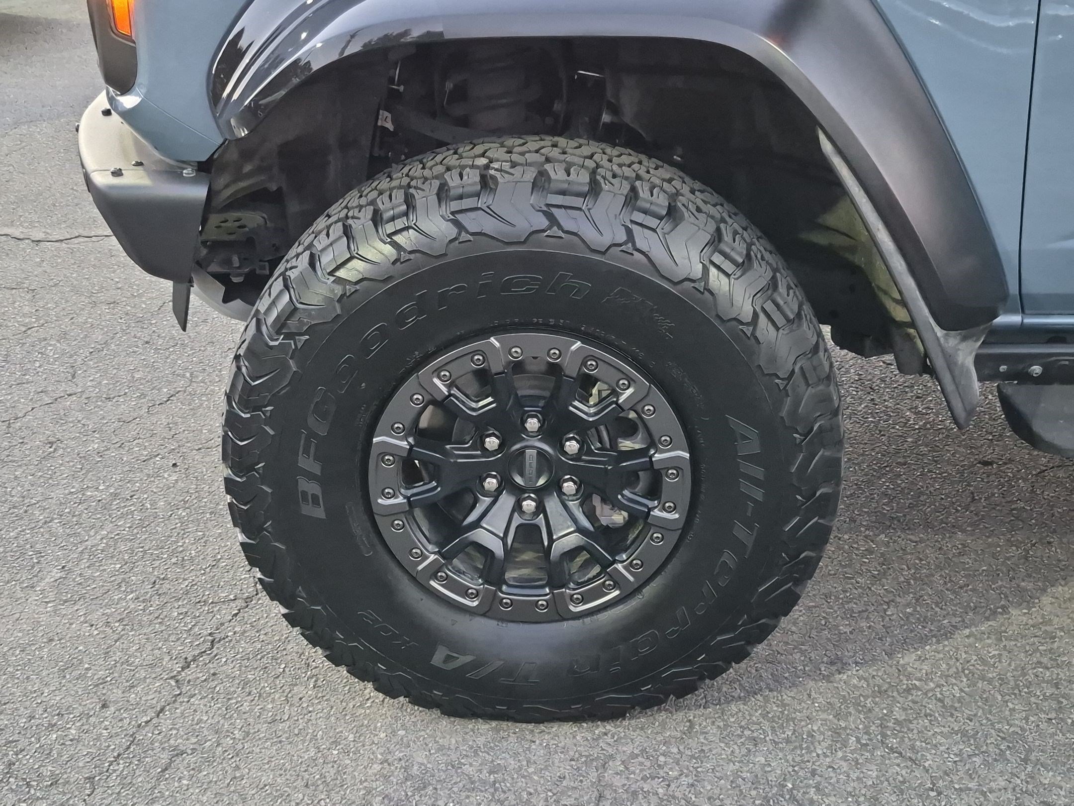 Used 2023 Azure Gray Metallic Ford Raptor image 11