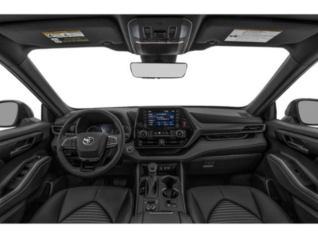 Used 2022 Pearl Toyota XLE image 8