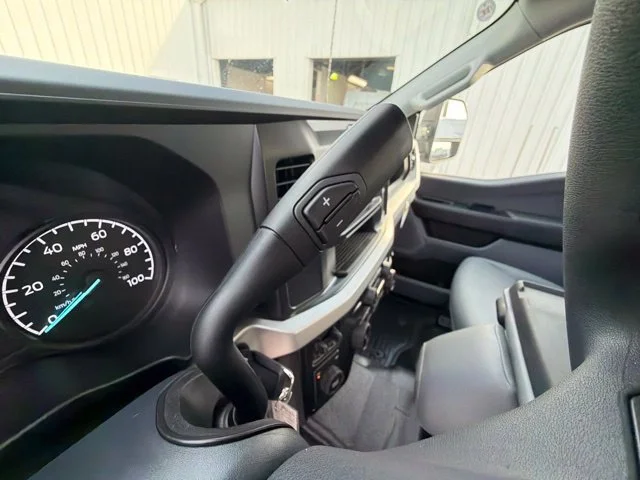 New 2027 Oxford White Ford F-450® XL image 18