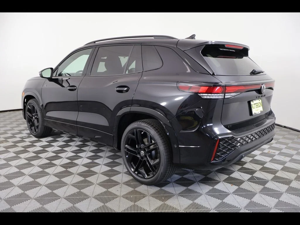 New 2026 Black Volkswagen 2.0T SE R-Line Black image 4