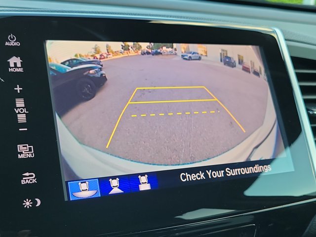 Used 2018 White Diamond Pearl Honda Touring image 31