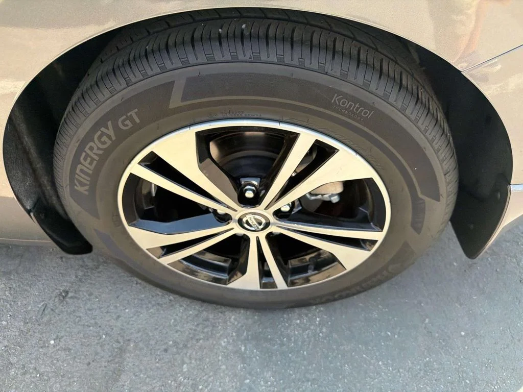 Used 2023 GUN METALLIC Nissan SV image 7