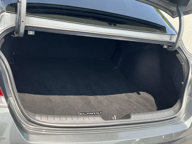 Used 2025 Gray Hyundai SEL Sport image 35