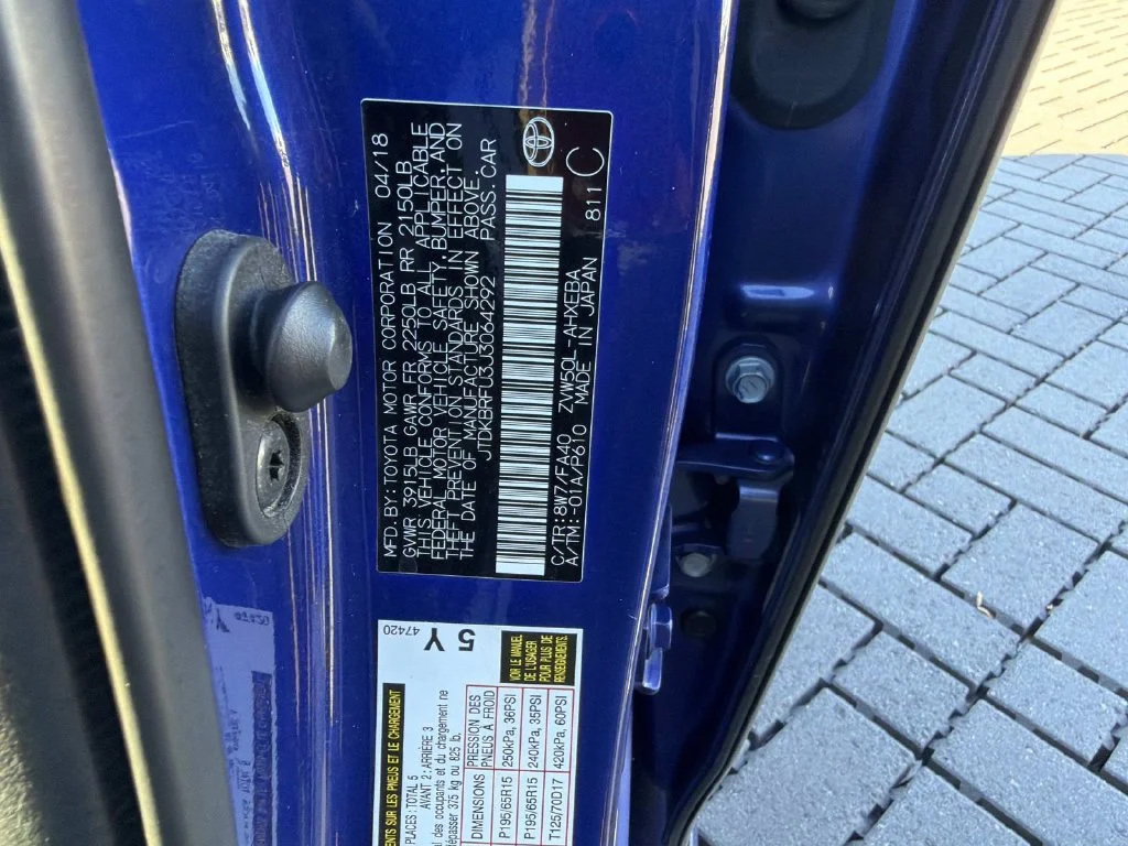 Used 2018 Blue Toyota Two image 31