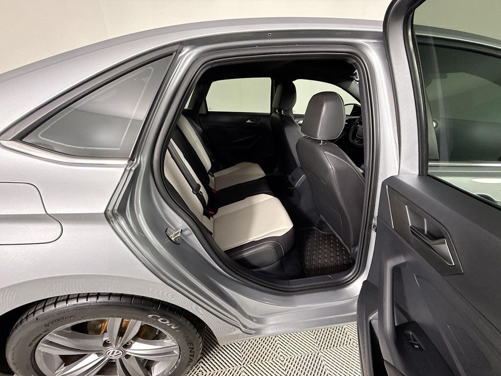 Used 2021 Silver Volkswagen R-Line image 28