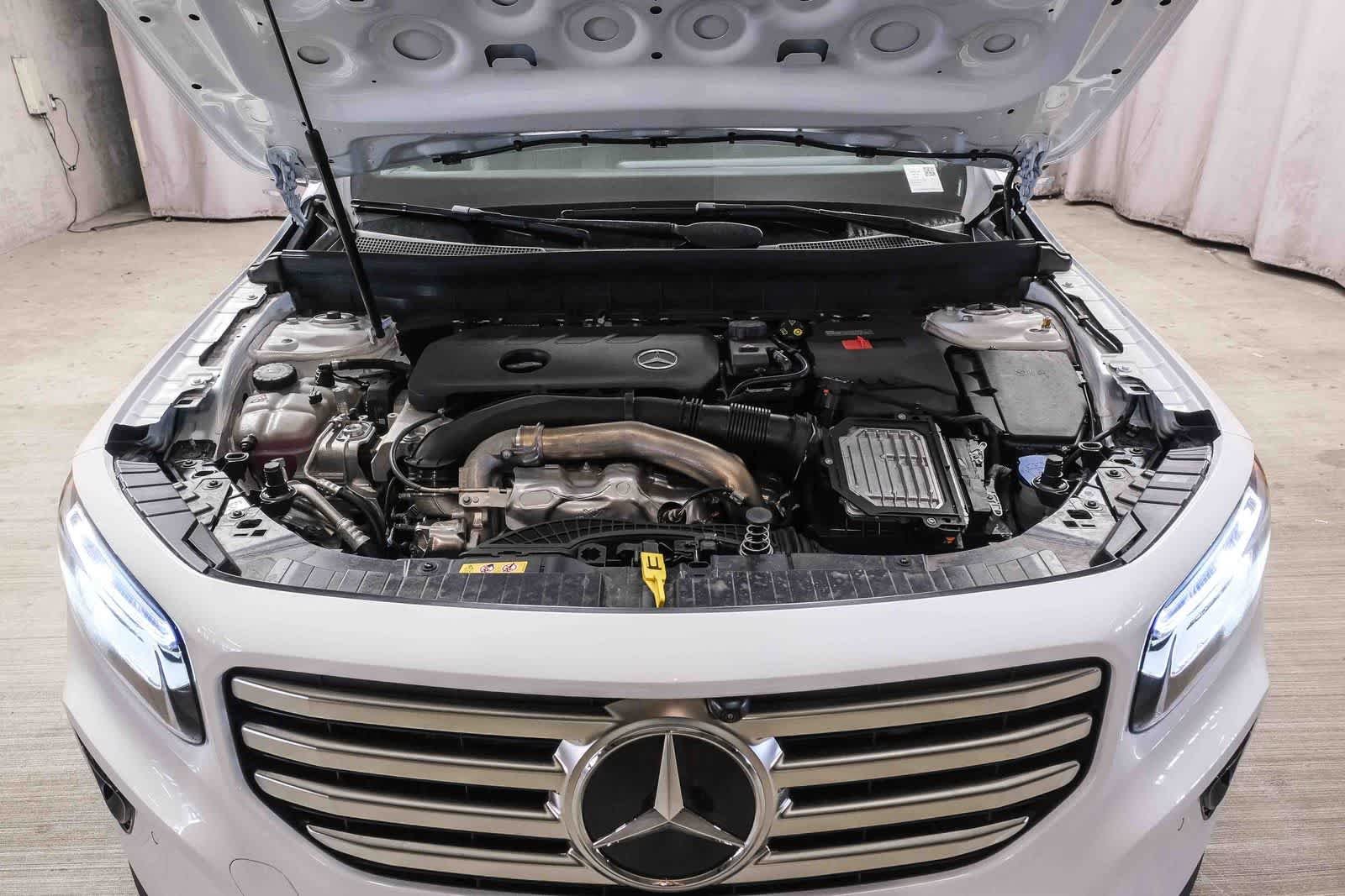 New 2026 Polar White Mercedes-Benz GLB 250 image 73