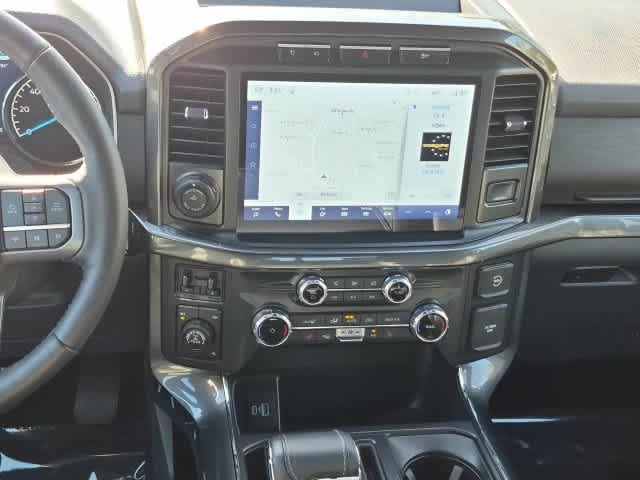 Used 2022 Oxford White Ford XLT image 27