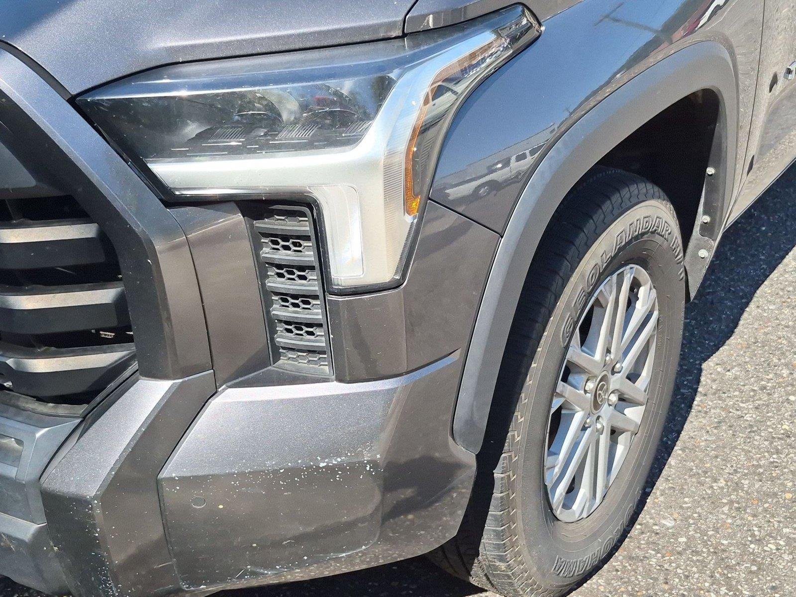 Used 2022  Toyota SR5 image 9