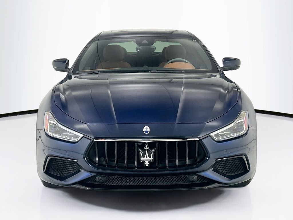 Used 2023  Maserati Modena image 2