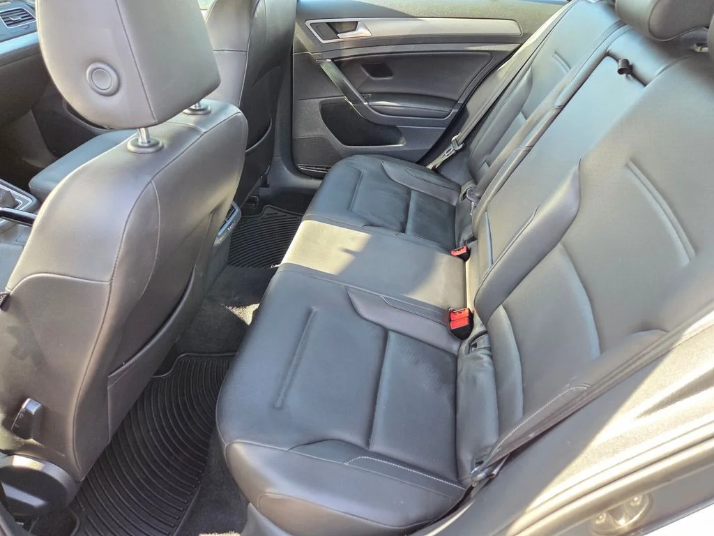Used 2015 Gray Volkswagen TSI S 4-Door image 14