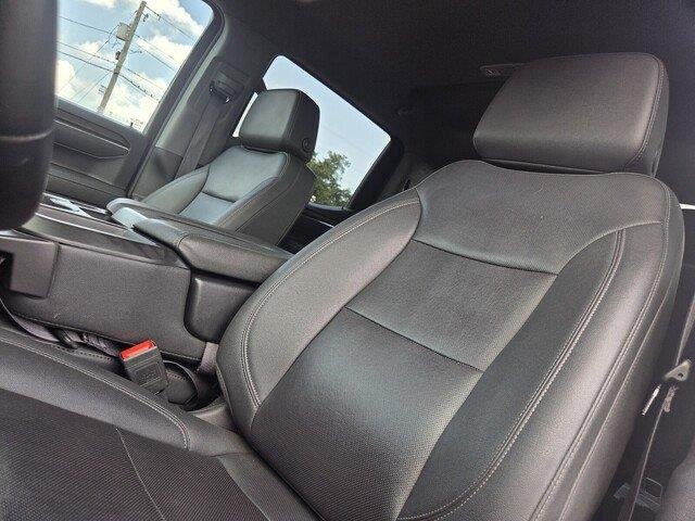 Used 2025 Summit White GMC SLT image 11