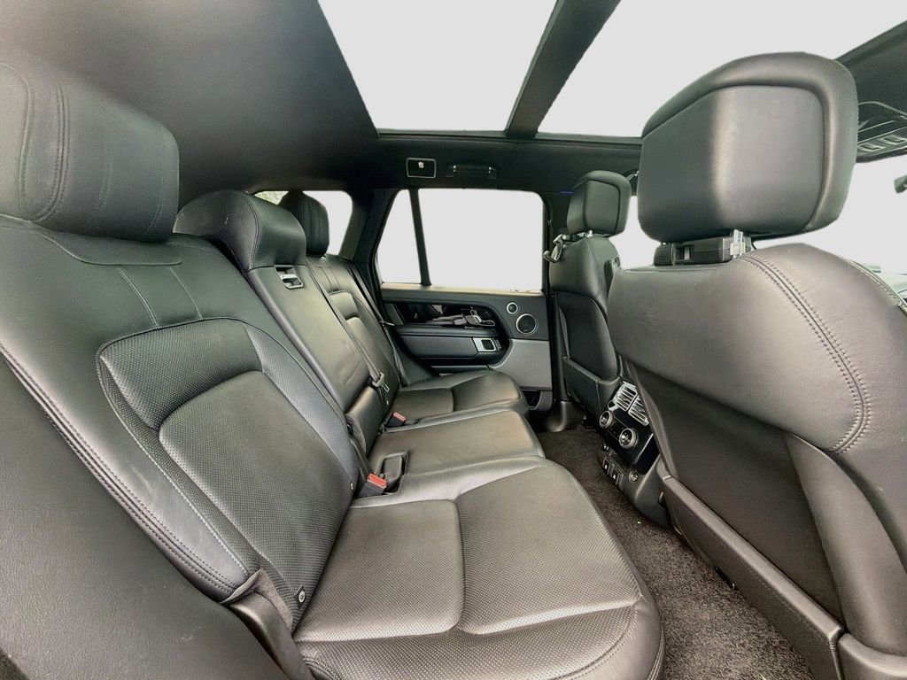 Used 2020 Black Land Rover HSE image 31