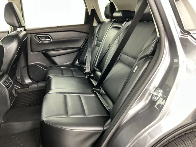 Used 2021 Gray Nissan SV image 26