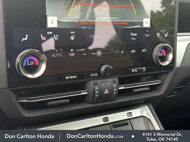 Used 2024 Mica Lexus 550 Premium+ image 21