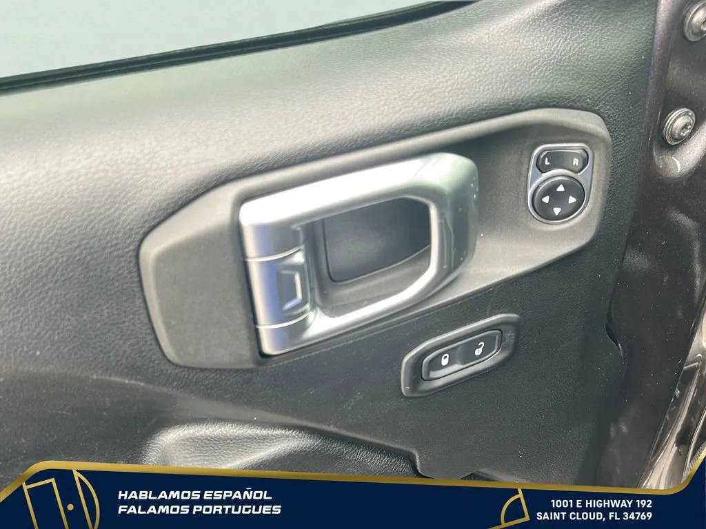 Used 2020 Gray Jeep Rubicon 4x4 image 13