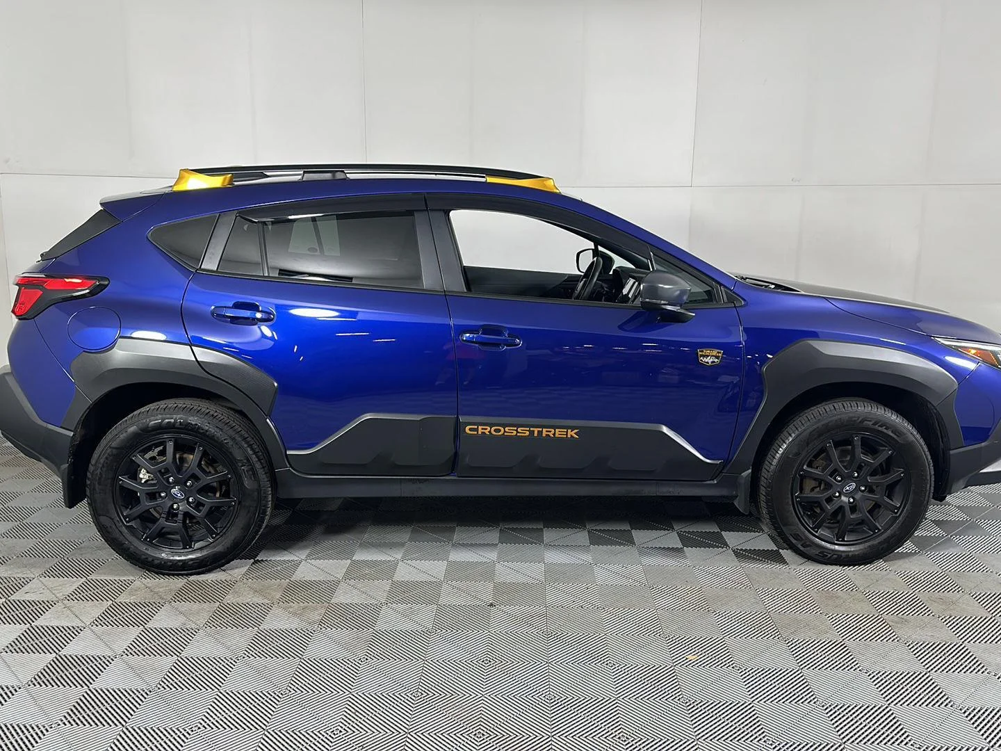 Used 2024 Sapphire Blue Pearl Subaru Wilderness image 8