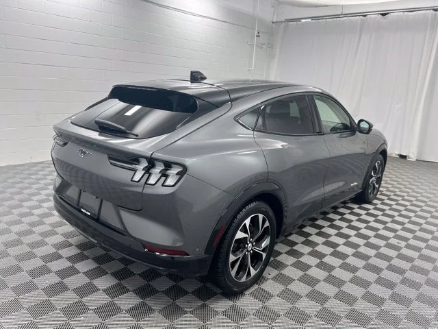 Used 2023 Gray Ford Premium image 5
