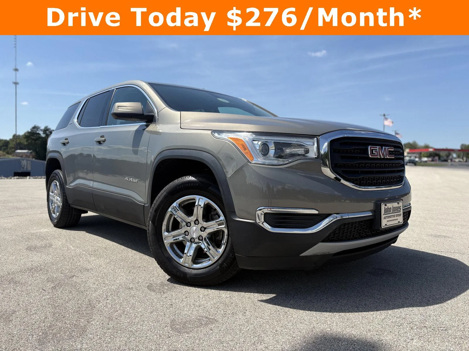 Used 2019 Pepperdust Metallic GMC SLE image 2