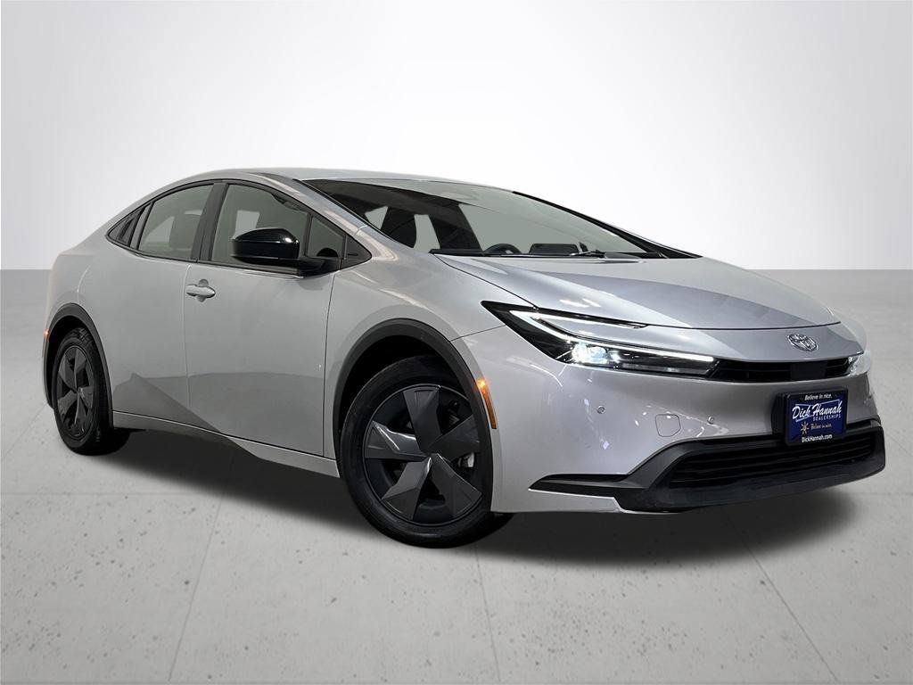 Used 2025 Cutting Edge Toyota LE image 7